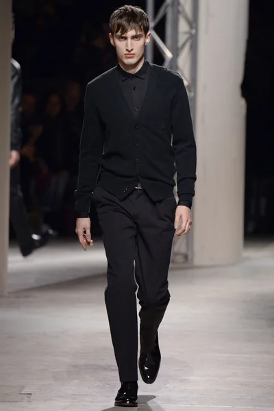 Look 4